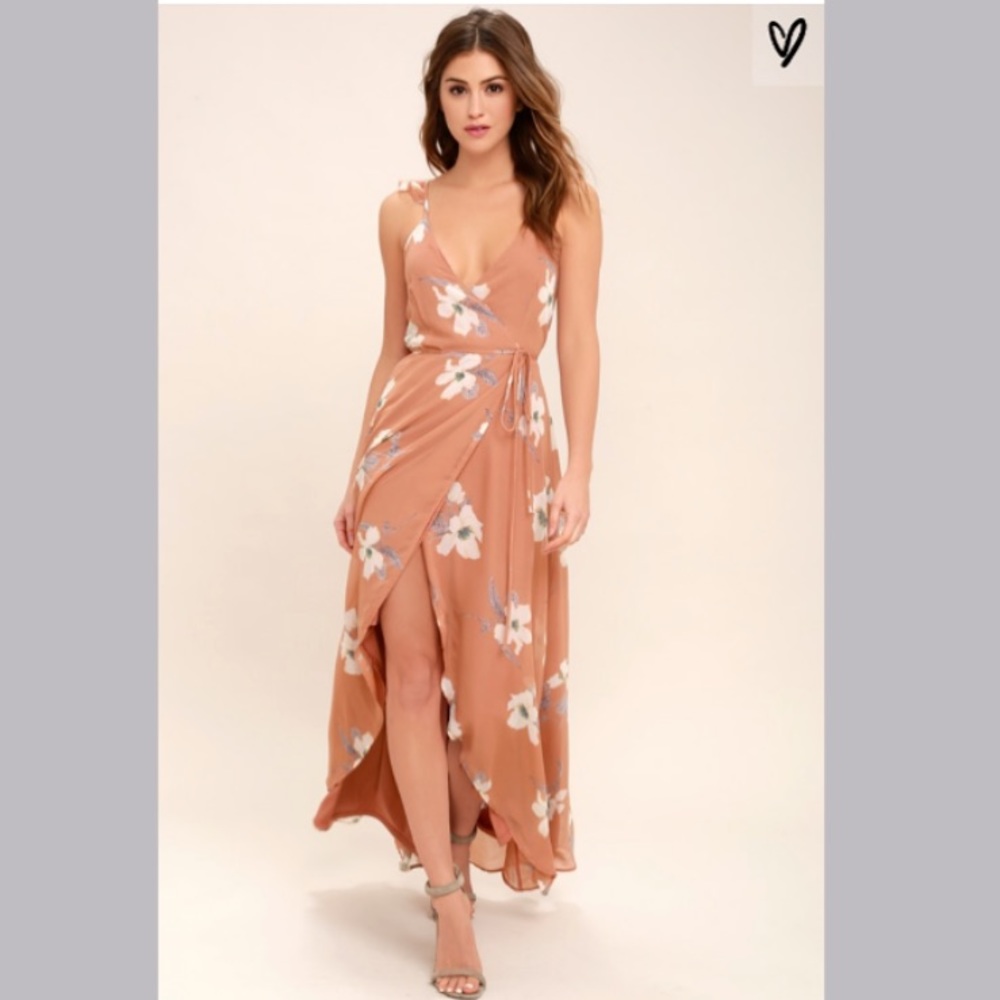 NWOT Lulu’s ‘All Mine’ Floral Print Wrap Dress